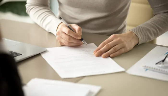 Declaração Comprobatória de Percepção de Rendimentos (Decore) emitida por contador